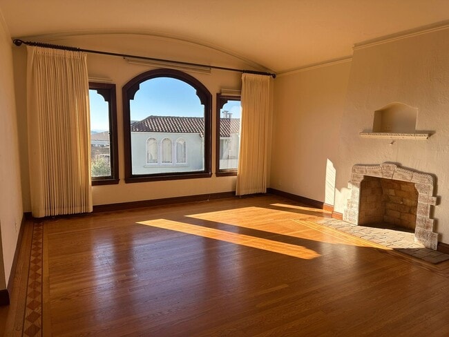 Photo - Mt Davidson Manor Home for Rent