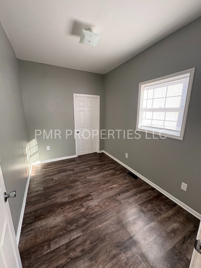 Photo - 1207 S 33rd St Unit A