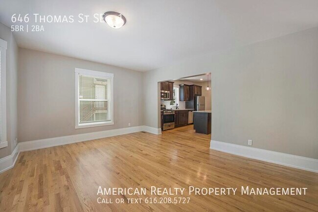 Photo - 646 Thomas St SE Unidad 1