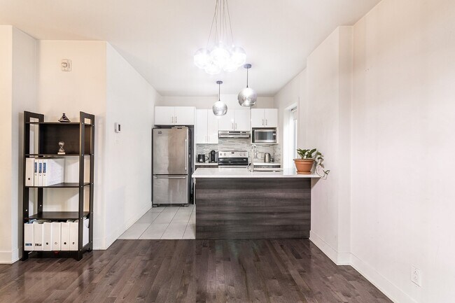 Photo - 70 Rue Saint-Ferdinand Unit 106