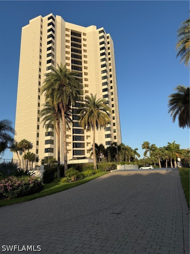 Building Photo - 5555 Heron Point Dr Unit 101