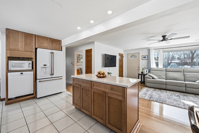 Photo - 11 Hillcrest Ave