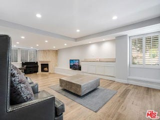 Photo - 441 N Oakhurst Dr