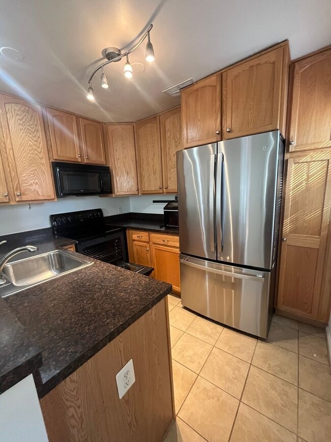 Photo - 1413 E Abingdon Dr Unit 4