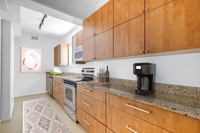 Kitchen (virtually staged) - Kalorama Park