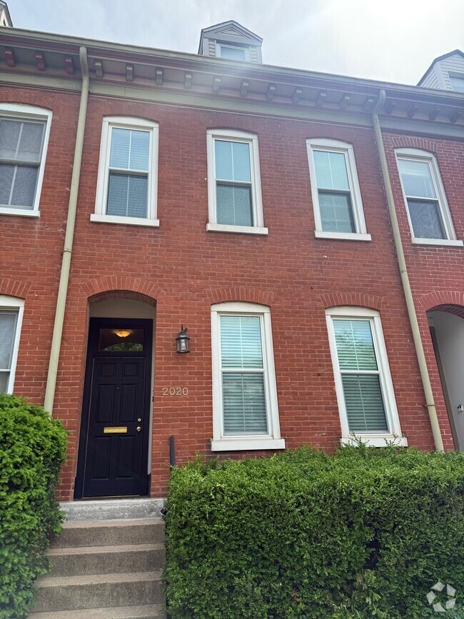Building Photo - 2020 Sidney St Unit 1F Rental