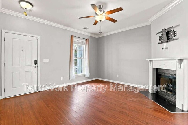 Photo - 307 Pimpernel St