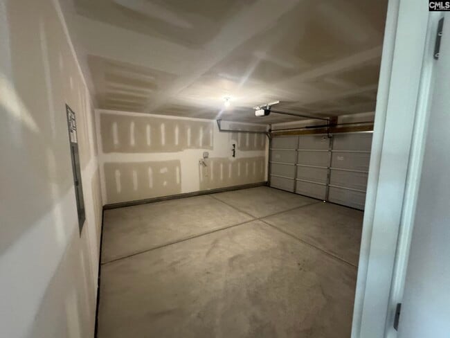 Photo - 3052 Hallsdale Dr