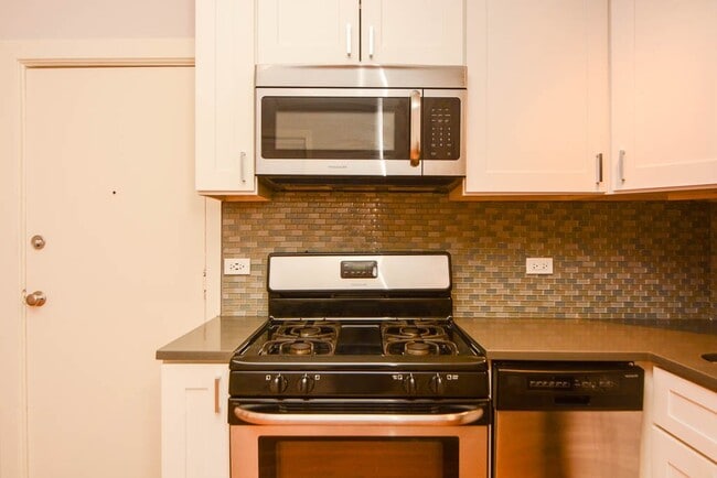 Photo - 2402 N Kedzie Blvd Unit 30B