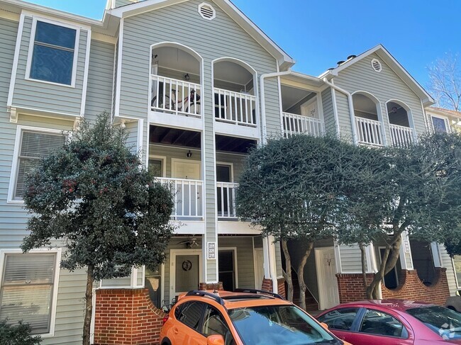 Building Photo - 430 Queens Rd Unit 221 Rental