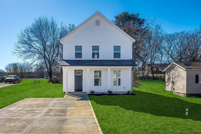 Building Photo - 913 W Virginia Ave