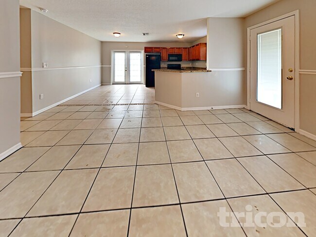 Photo - 706 Parsons St SW