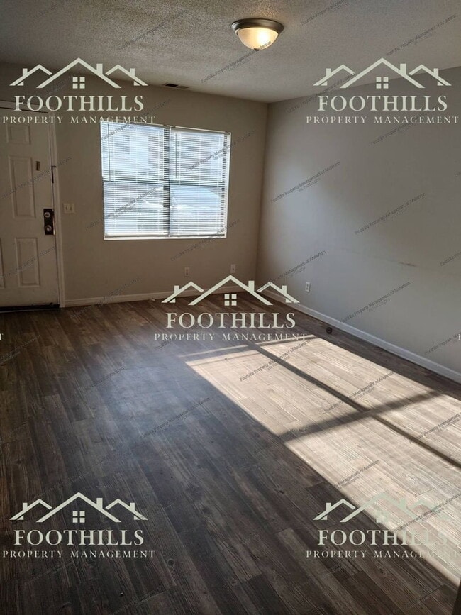 108 Woodland Dr