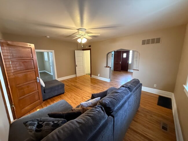 Photo - 3238 Mt Pleasant St