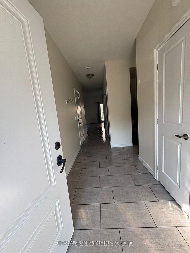 Photo - 10 Dufferin St