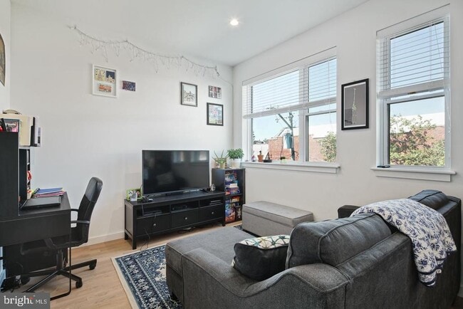 Building Photo - 507 S 8th St Unit 104