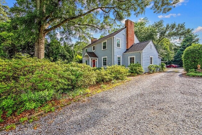 Photo - 220 Bradford Ave