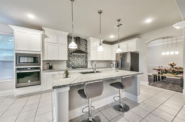 Photo - 16526 Whiteoak Canyon Dr