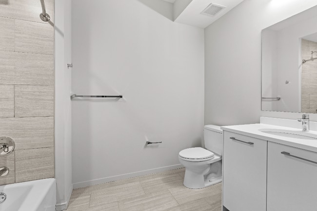 Photo - 17 E Huron St