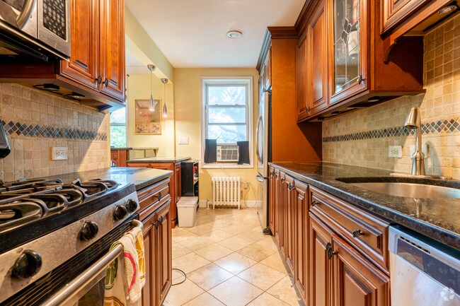 Building Photo - 50 Follen St Unit 408 Rental