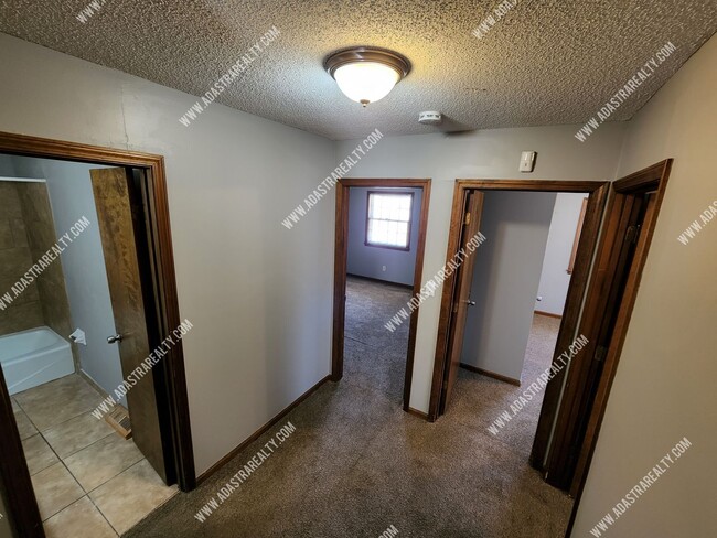 Photo - Amazing South KCMO Duplex in Raytown Schoo...
