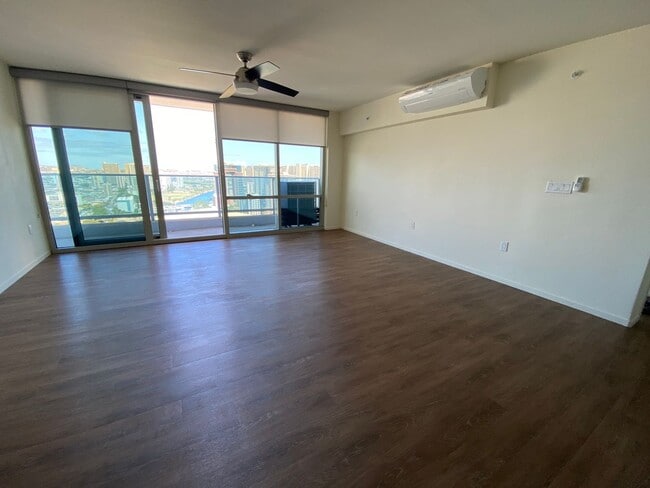 Photo - 1631 Kapiolani Blvd