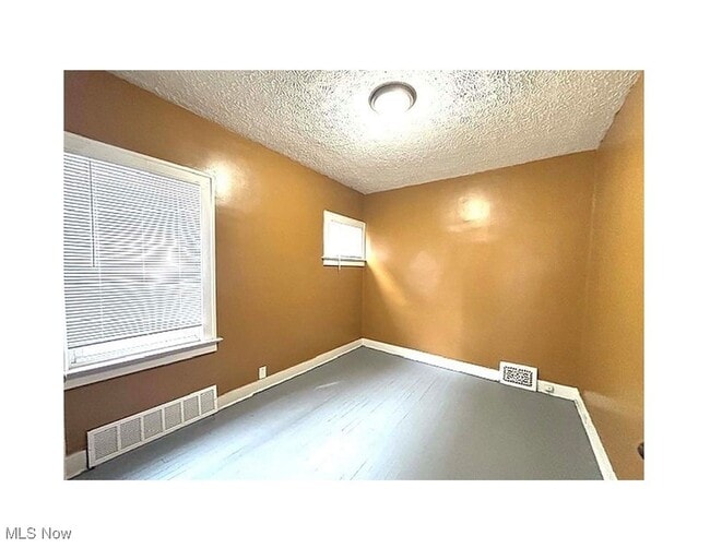 Photo - 13438-13438 Hartford Rd