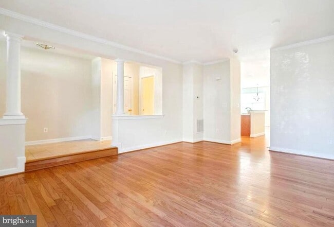 Photo - 5033 Softwood Ln