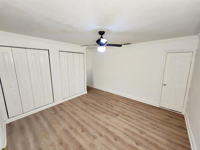 Photo - 701 SW 68th Terrace