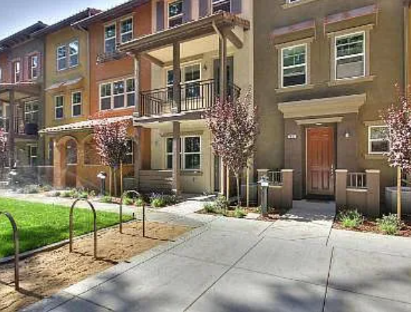 Photo - 512 Umbria Plz Townhome