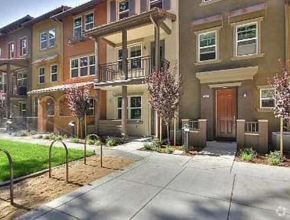 Building Photo - 512 Umbria Plz Rental