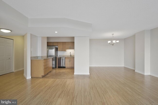 Photo - 3800 Fairfax Dr Unit 1310