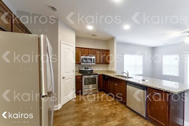 Photo - 601 Ferguson Ln