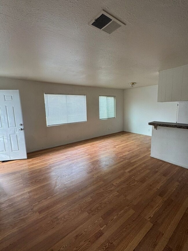 Charming 2BR Townhome in Antioch - Charming 2BR Townhome in Antioch