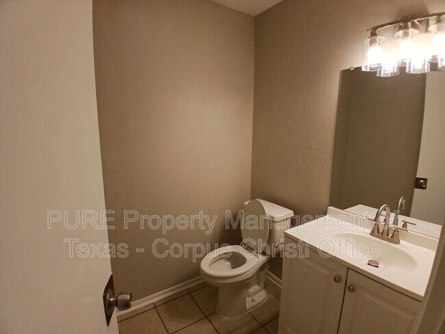 Photo - 5001 Middlecoff Cir