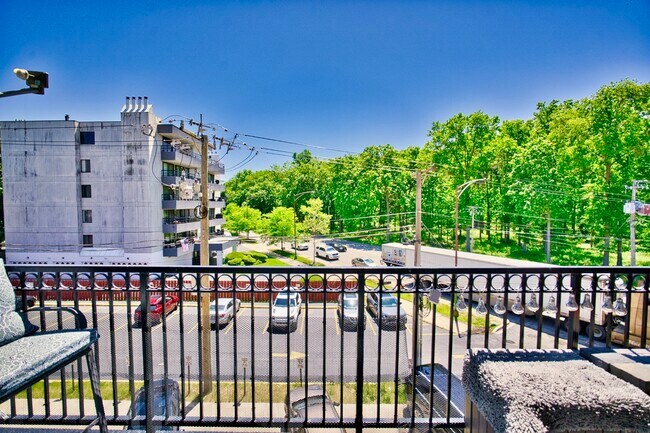 Photo - 6425 W Touhy Ave Unit 3B