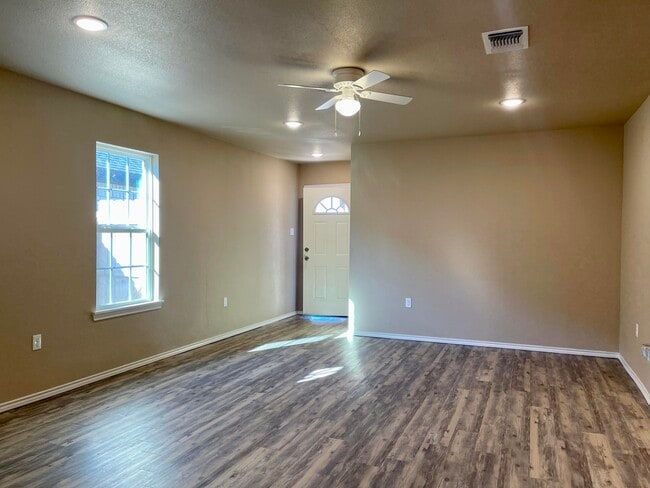 1017 Preston Trails