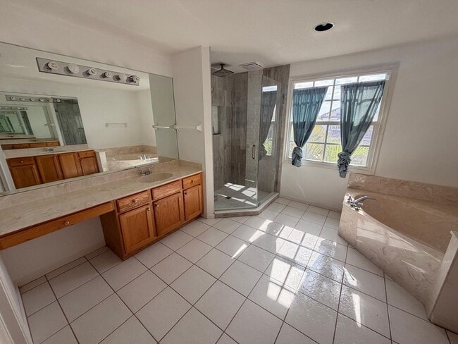 Photo - 1226 Avondale Ln