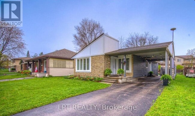 Photo - UPPER- 16 BLACKWELL DRIVE