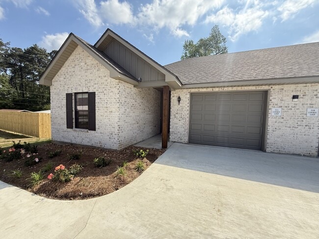 Photo - Saddle Creek