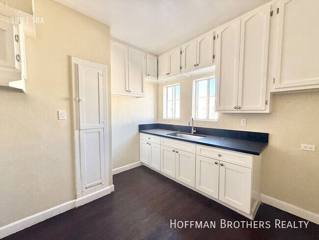 Photo - 2225 Michigan Ave Unit 8