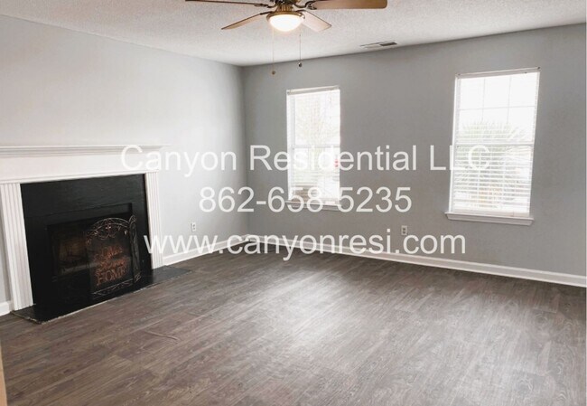 Photo - Recently Renovated!!Beautiful 3BR home.