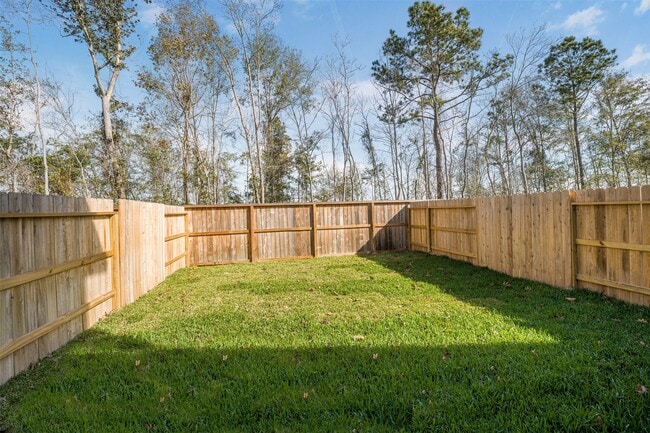 Photo - 919 Pertuso Ln