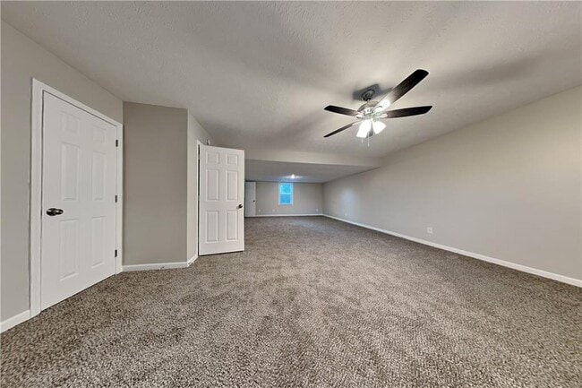 Photo - 210 Meadow View Dr