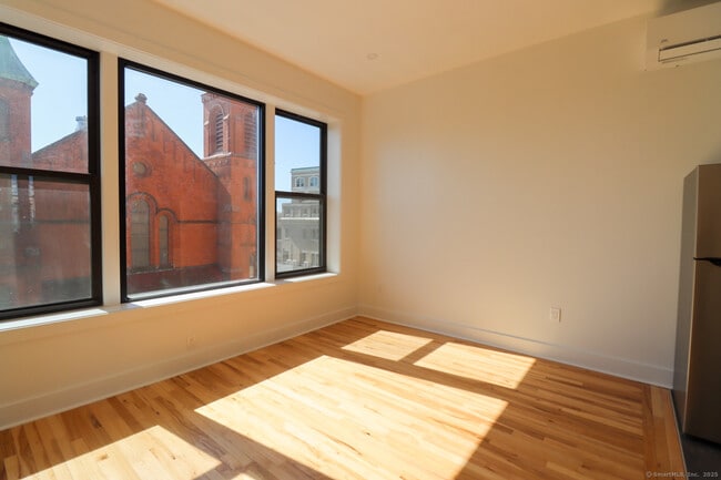 Photo - 253 State St Unit 3L