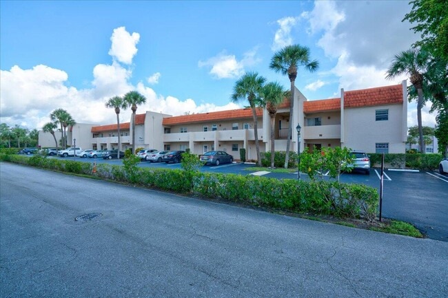 Building Photo - 2901 Fiore Way Unit 2040 Rental