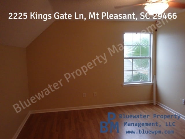 Photo - 2225 Kings Gate Ln