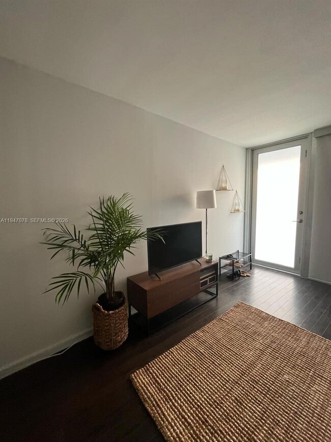 Photo - 900 Bay Dr Unit 6