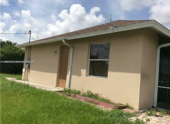 Photo - 4612-4624 24th St SW Unidad 0