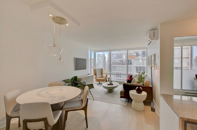 Photo - 1408 Strathmore Mews Unit ID1345527P